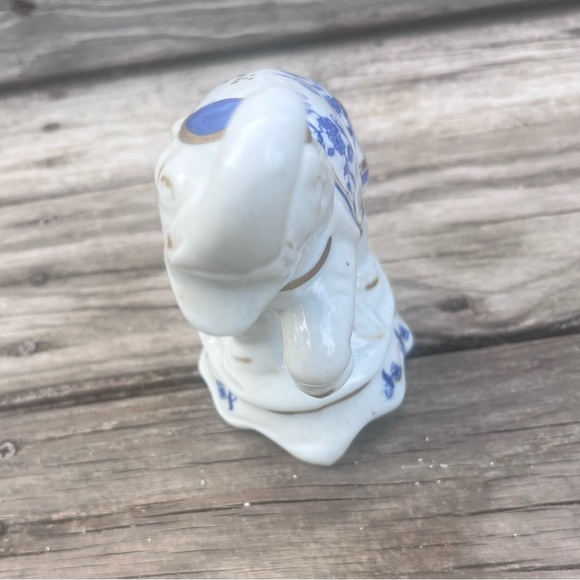 VINTAGE GOOD LUCK ELEPHANT DANCING ‘TRUNK UP’ FIGURE STATUE WHITE & BLUE - Picture 4 of 7